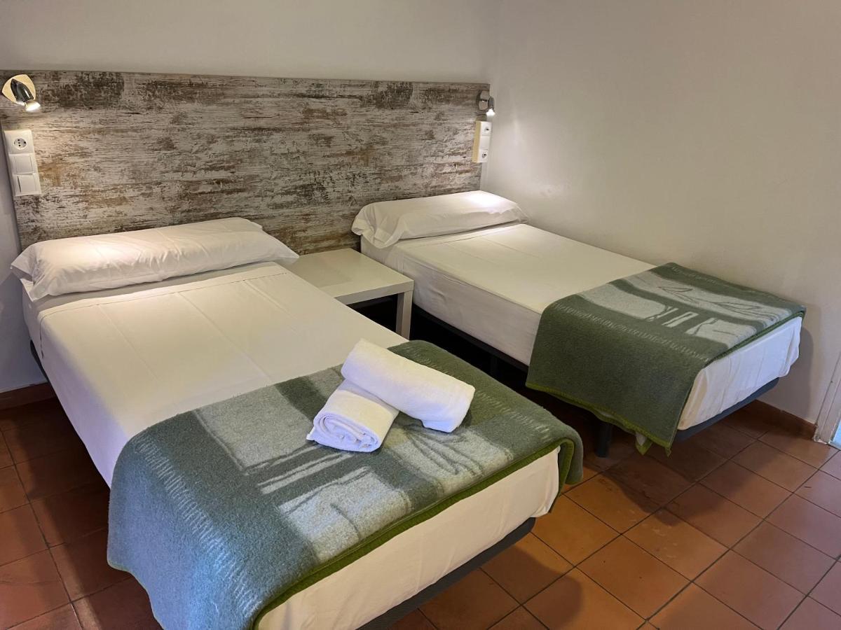 Casa De Huespedes Almansa Hotell Madrid Exteriör bild